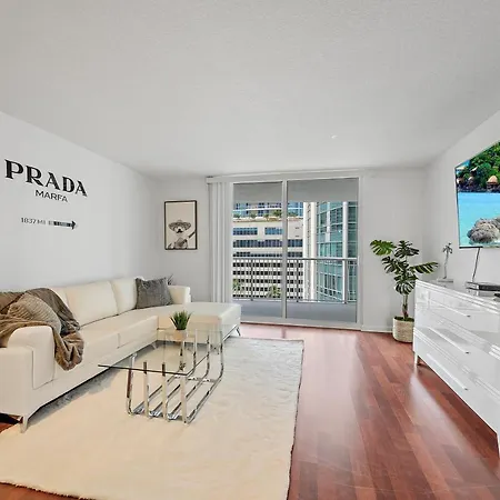 Amazing Brickell Unit With City Views & Free Parking